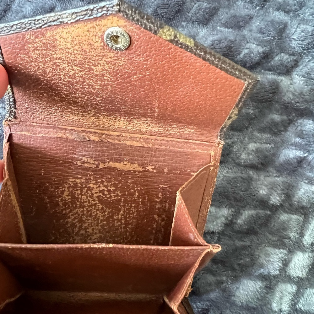 Louis Vuitton Monogram Canvas Square Elise Wallet - Picture 4 of 5